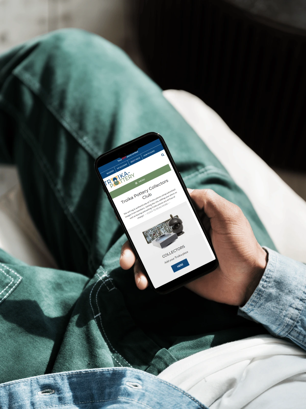 Troika Pottery Collectors Club detail